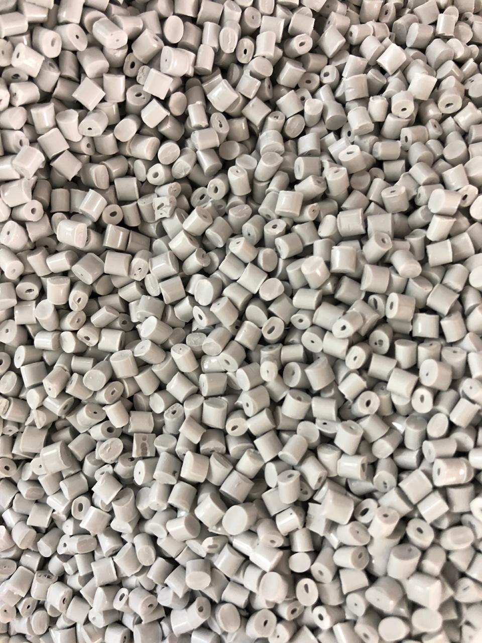 Pellets reciclados de silo bolsa, polietileno y polipropileno producidos en planta propia CTR-VGG
